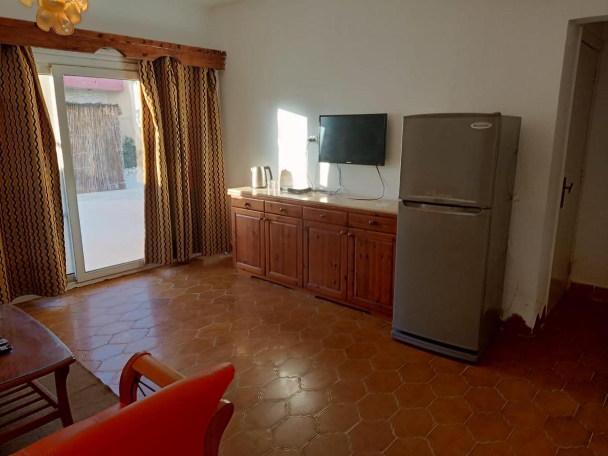 Aida Beach Hotel - Ел Аламейн Екстериор снимка