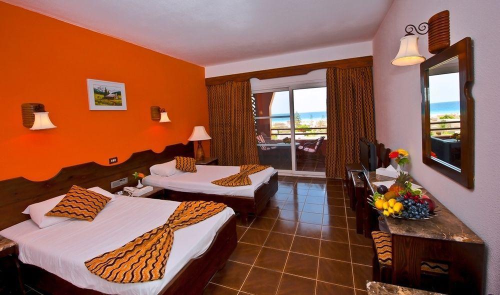 Aida Beach Hotel - Ел Аламейн Екстериор снимка